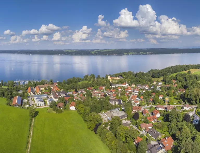 Kloster Bernried liegt am Starnberger See in einer grandiosen Umgebung