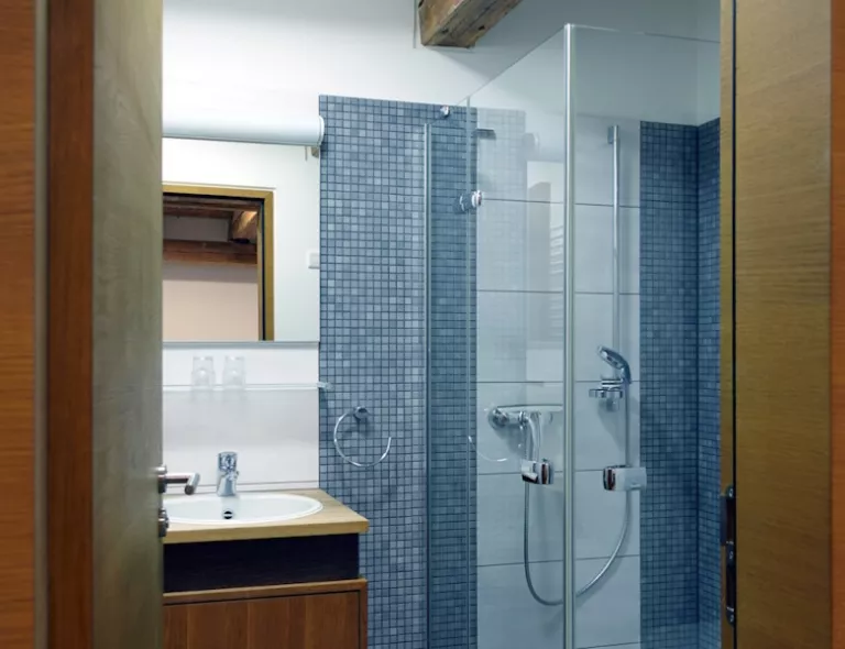 Alle Zimmer mit Dusche und WC